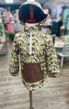 Youth camo pullover with front pocket and zip